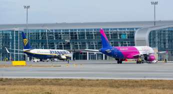 Кіберпонеділок: квитки по €5 у Ryanair та знижка 25% у Wizz Air!