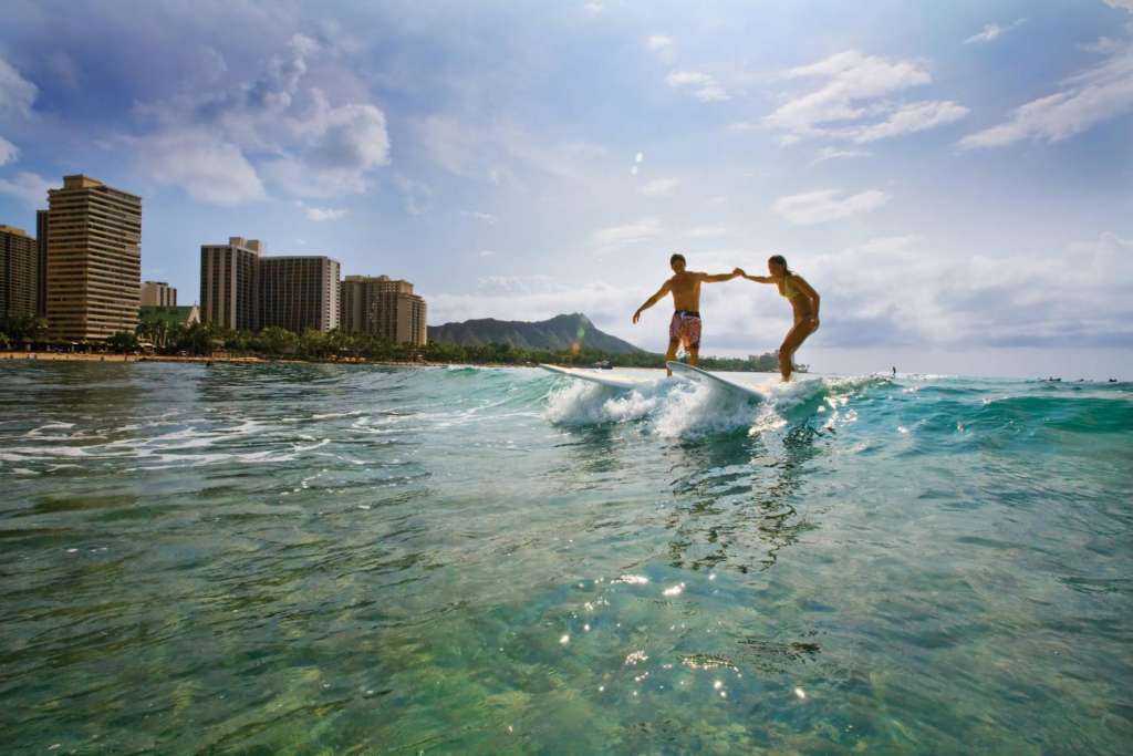 surfing Hawaii Oahu